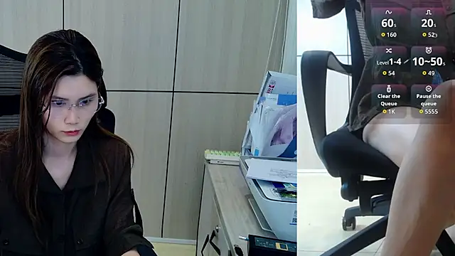 Snapshot of zhen-68 chatting on 07/04/26, 07:25 zhen-68 online show from 07/04/26, 07:25