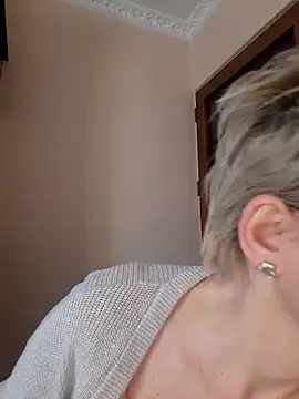 LunaBlaise online show from 03/14/26, 08:42