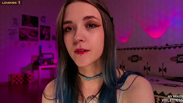 Snapshot of violettess chatting on 05/05/26, 04:59 violettess online show from 05/05/26, 04:59