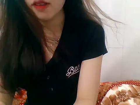Snapshot of kiraa-007 chatting on 05/06/26, 01:16 kiraa-007 online show from 05/06/26, 01:16