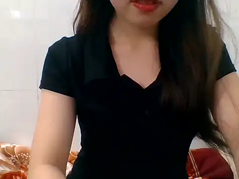 Snapshot of kiraa-007 chatting on 06/09/26, 02:06 kiraa-007 online show from 06/09/26, 02:06
