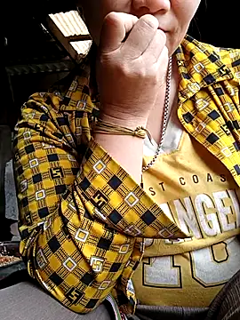 Lindxx-hot online show from 04/24/26, 12:35