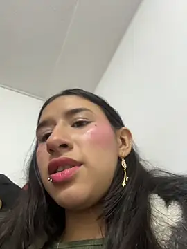LilyRossi  online show from 06/03/26, 02:33