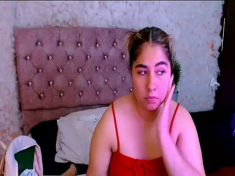 Sofiazaf  online show from 04/01/26, 01:23