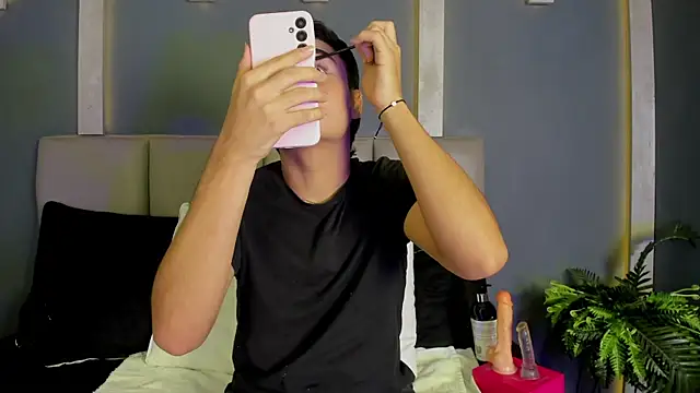 Snapshot of JOEYMIILLS chatting on 02/27/26, 01:22 JOEYMIILLS online show from 02/27/26, 01:22