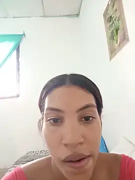 Snapshot of ginevere_20 chatting on 05/16/26, 09:24 ginevere 20 online show from 05/16/26, 09:24