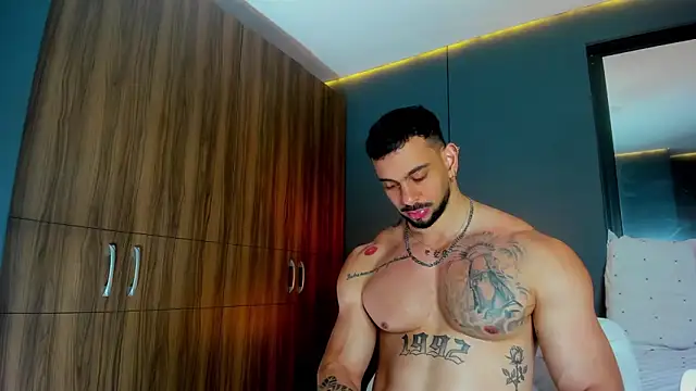 massimo visconti online show from 04/11/26, 07:45