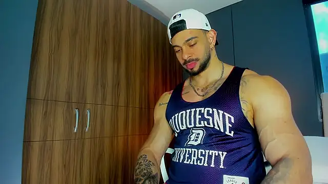 massimo visconti online show from 04/16/26, 01:34