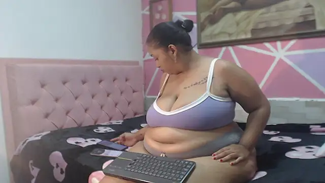 Doll rihana online show from 04/23/26, 08:11