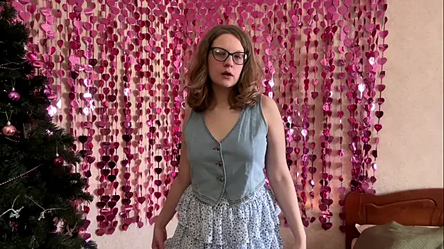 Snapshot of Luminosa chatting on 02/28/26, 11:44 Luminosa online show from 02/28/26, 11:44