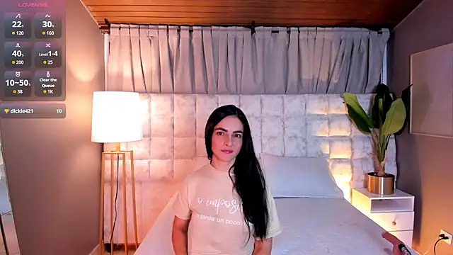 Snapshot of Samantha_Velle chatting on 06/04/26, 01:50 Samantha Velle online show from 06/04/26, 01:50