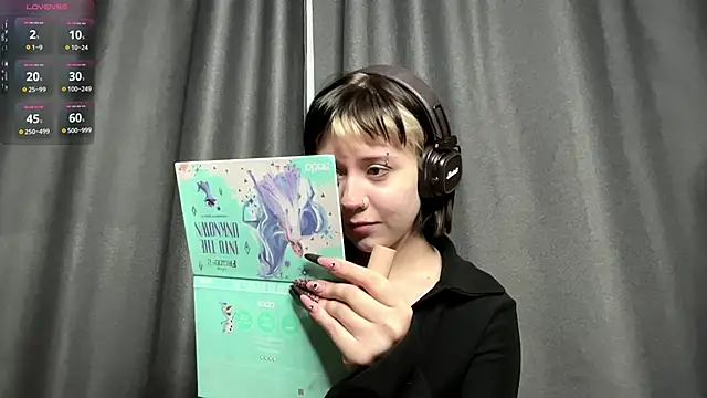 AueshaSimon online show from 03/31/26, 05:08