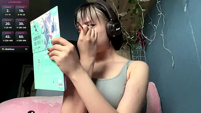 AueshaSimon online show from 04/24/26, 05:32