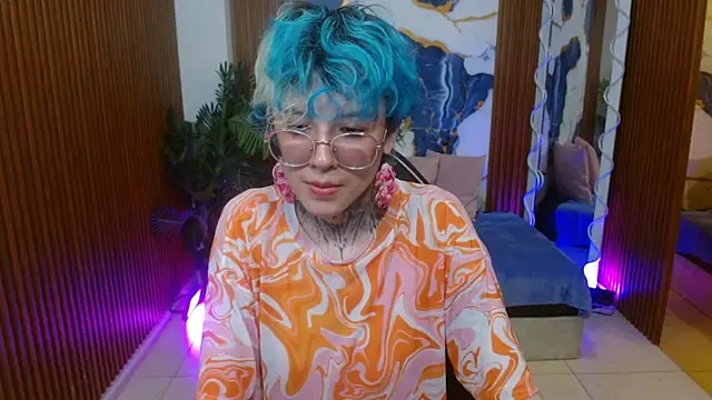 Lyra tay online show from 04/16/26, 09:39