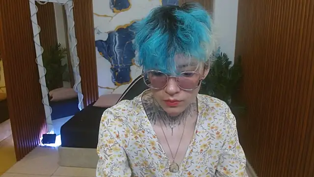 Lyra tay online show from 04/22/26, 07:04