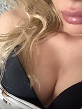 Sarisinpanterr online show from 04/23/26, 01:24