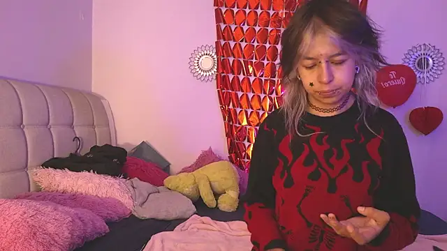 Snapshot of SamintheZone chatting on 03/02/26, 12:12 SamintheZone online show from 03/02/26, 12:12