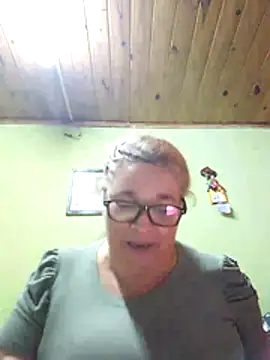 momismilf544 online show from 04/22/26, 02:03