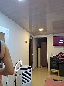 candy-xxx online show from 06/06/26, 10:36