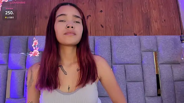 camilaa smith  online show from 04/18/26, 07:40