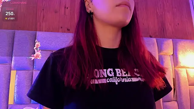 camilaa smith  online show from 04/20/26, 07:48