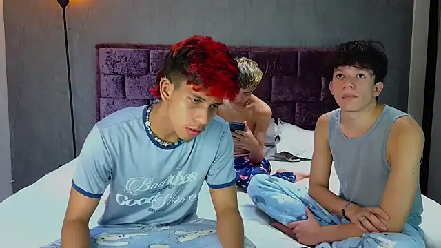 Bryan Santos z online show from 04/20/26, 08:43