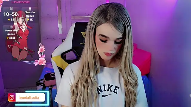 Sophiaa doll  online show from 03/10/26, 03:11