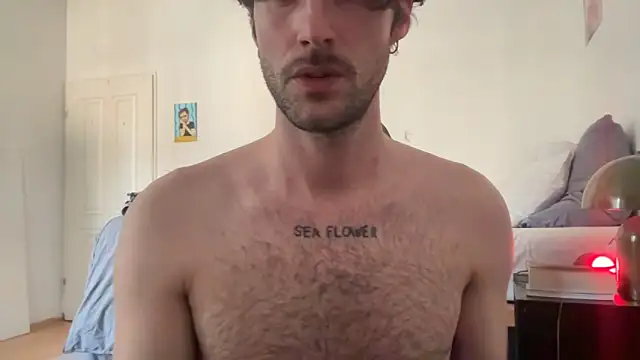 Snapshot of DESEXCAM chatting on 02/27/26, 10:04 DESEXCAM online show from 02/27/26, 10:04