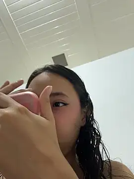 Aliciaa-petite online show from 05/14/26, 10:33
