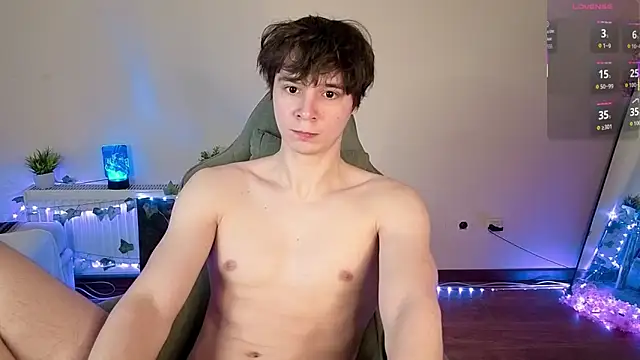 Snapshot of AnthonyCuutie chatting on 05/17/26, 05:38 AnthonyCuutie online show from 05/17/26, 05:38
