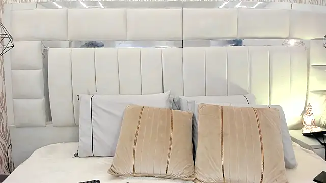 angueljonnes online show from 04/19/26, 05:18