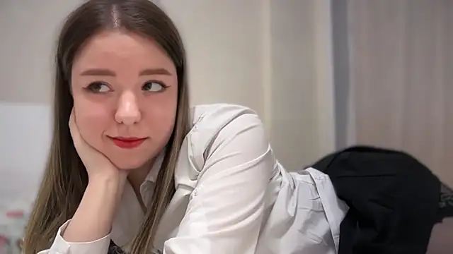 Snapshot of SmoggyWeek chatting on 03/01/26, 11:45 SmoggyWeek online show from 03/01/26, 11:45