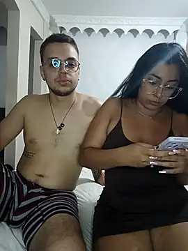 deliciuscam online show from 04/29/26, 03:43