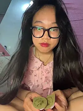 Leeeeiu online show from 04/11/26, 03:27