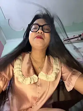 Leeeeiu online show from 04/21/26, 03:17