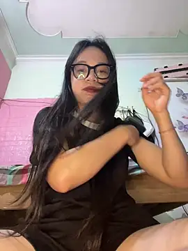 Leeeeiu online show from 04/22/26, 03:13