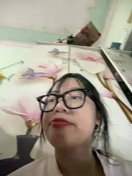 Snapshot of Leeeeiu chatting on 07/26/26, 03:08 Leeeeiu online show from 07/26/26, 03:08
