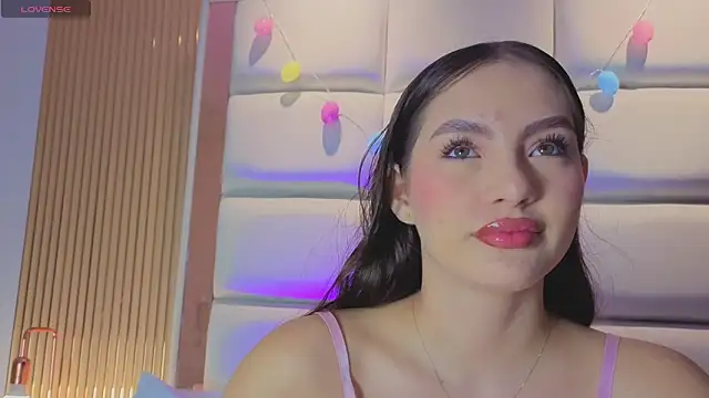 Megaan Rousee online show from 04/19/26, 11:42