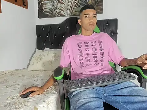 Snapshot of mauricio_smiith chatting on 03/01/26, 02:02 mauricio smiith online show from 03/01/26, 02:02