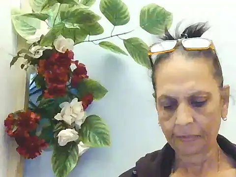 Hot queen58 online show from 06/05/26, 09:48