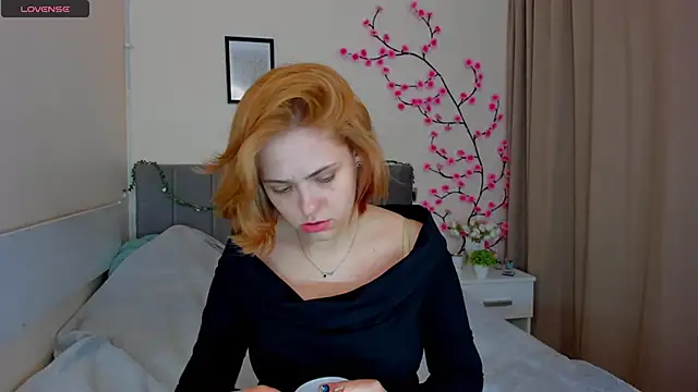 DellaRows online show from 04/14/26, 05:24