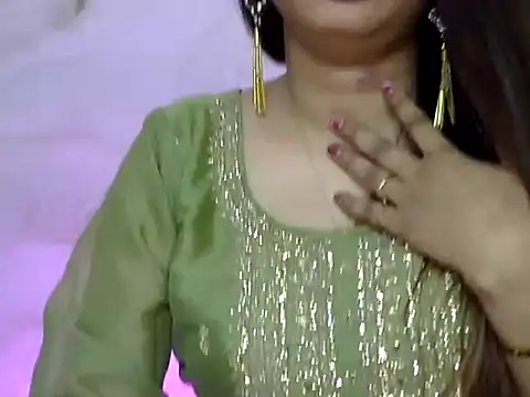 Niya thakur online show from 04/04/26, 04:33