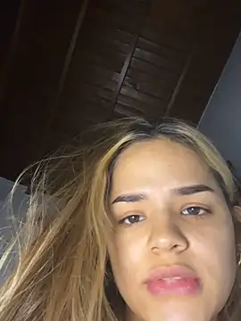 Snapshot of Sara__sweett chatting on 03/09/26, 03:43 Sara sweett online show from 03/09/26, 03:43