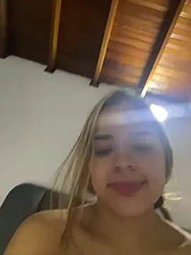 Snapshot of Sara__sweett chatting on 03/12/26, 06:52 Sara sweett online show from 03/12/26, 06:52