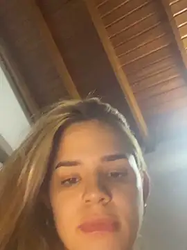 Snapshot of Sara__sweett chatting on 03/20/26, 03:22 Sara sweett online show from 03/20/26, 03:22