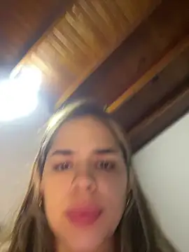 Snapshot of Sara__sweett chatting on 03/23/26, 05:22 Sara sweett online show from 03/23/26, 05:22