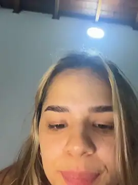 Snapshot of Sara__sweett chatting on 04/04/26, 03:49 Sara sweett online show from 04/04/26, 03:49