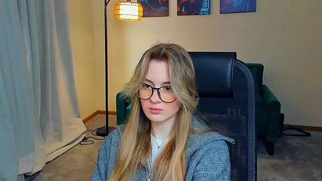 DortheaHupy online show from 03/01/26, 07:32