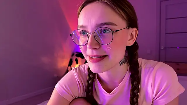 Lolatatee online show from 03/16/26, 01:33