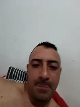 Snapshot of RaphandLey chatting on 02/27/26, 05:57 RaphandLey online show from 02/27/26, 05:57